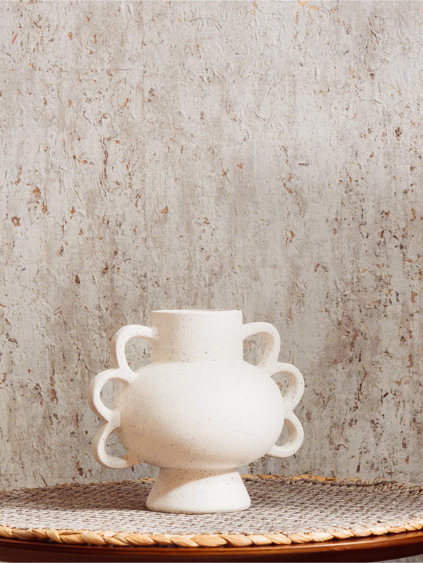 Olivia Vase In Organic Clay